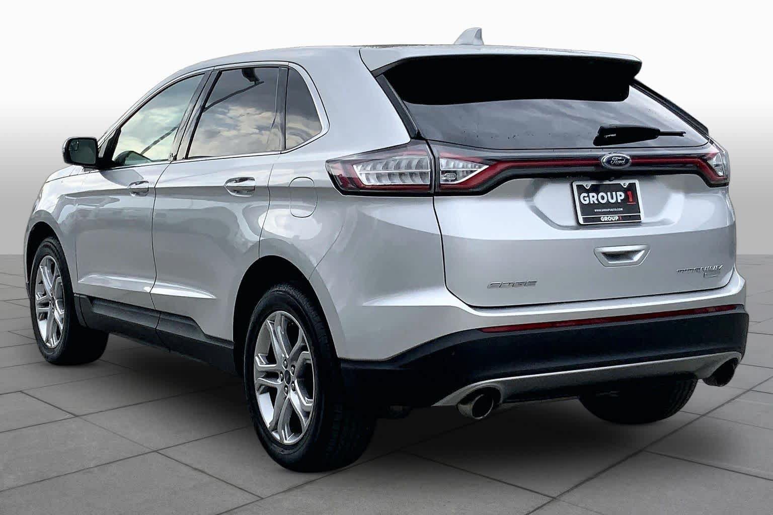 Used 2018 Ford Edge Titanium w/ Equipment Group 301A FWD image 12