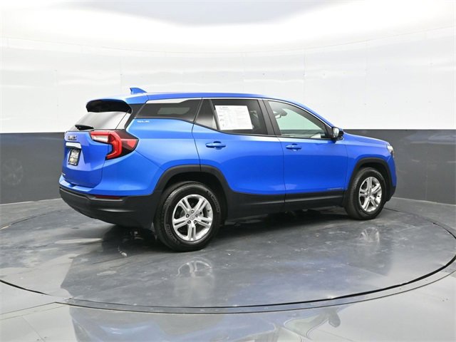 Used 2024 GMC Terrain SLE image 7