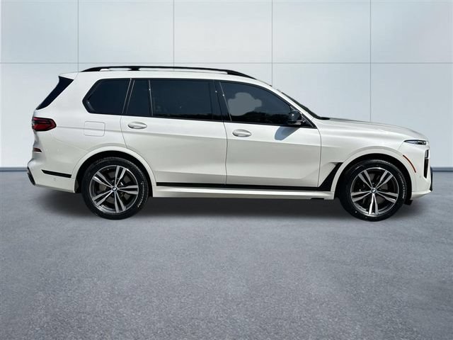 Certified 2025 BMW X7 M60i AWD/4WD image 5