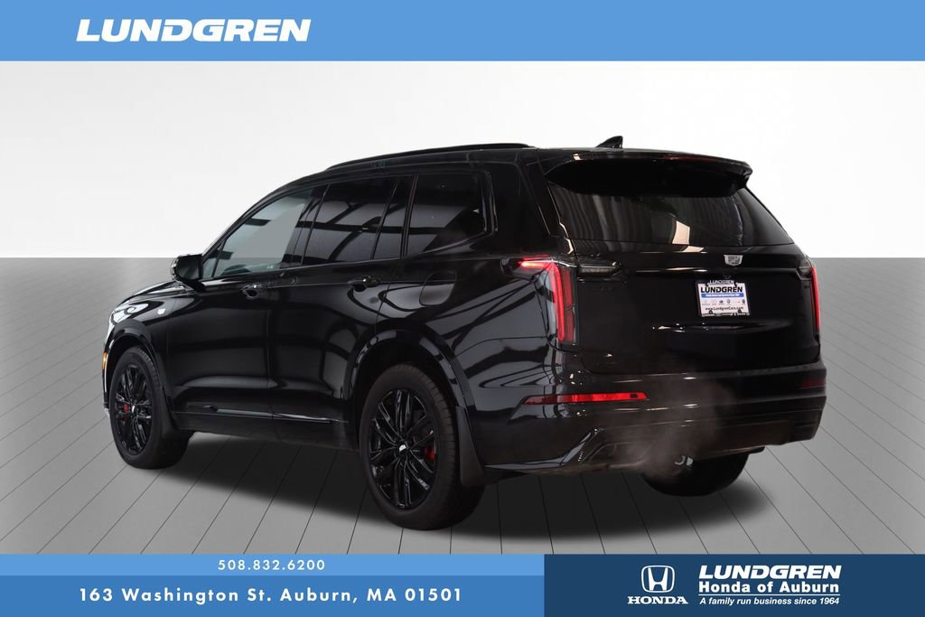 Used 2024 Cadillac XT6 Sport w/ LPO, ONYX Package AWD/4WD image 3