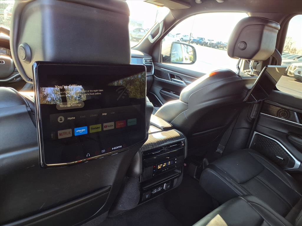 Used 2022 Jeep Wagoneer Series III w/ Rear Seat Video Group 1 image 24