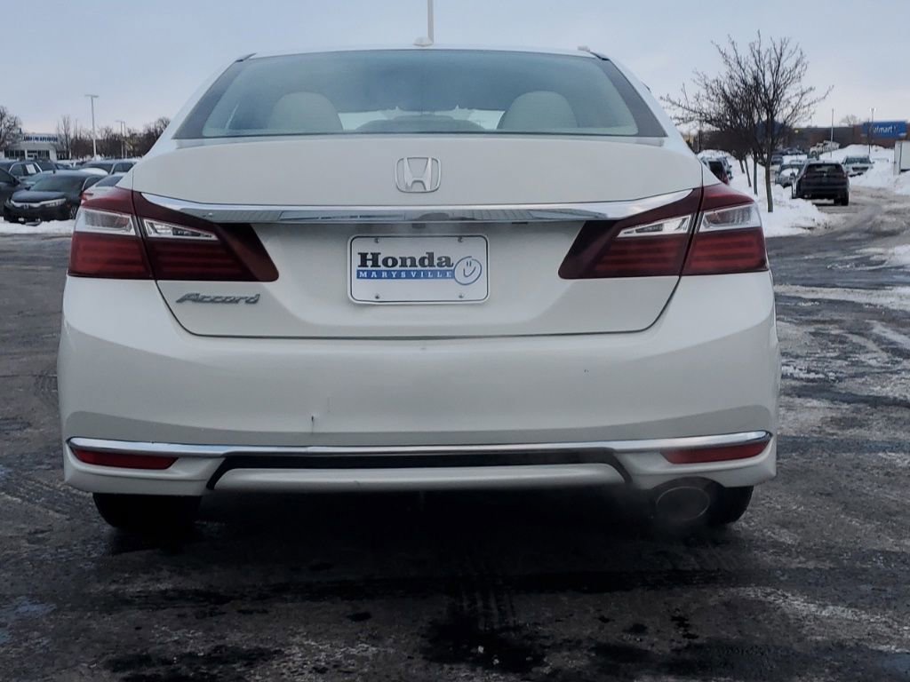 Used 2017 Honda Accord EX image 6