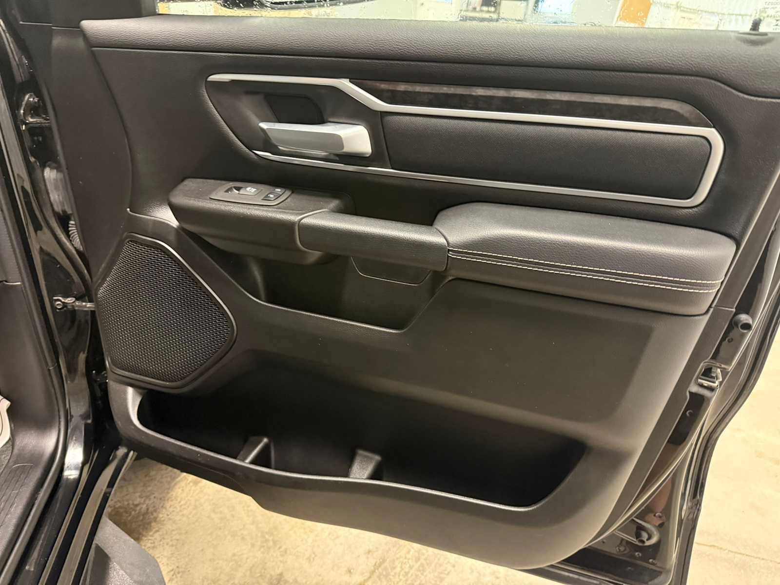 Used 2023 RAM 1500 Big Horn AWD/4WD image 28
