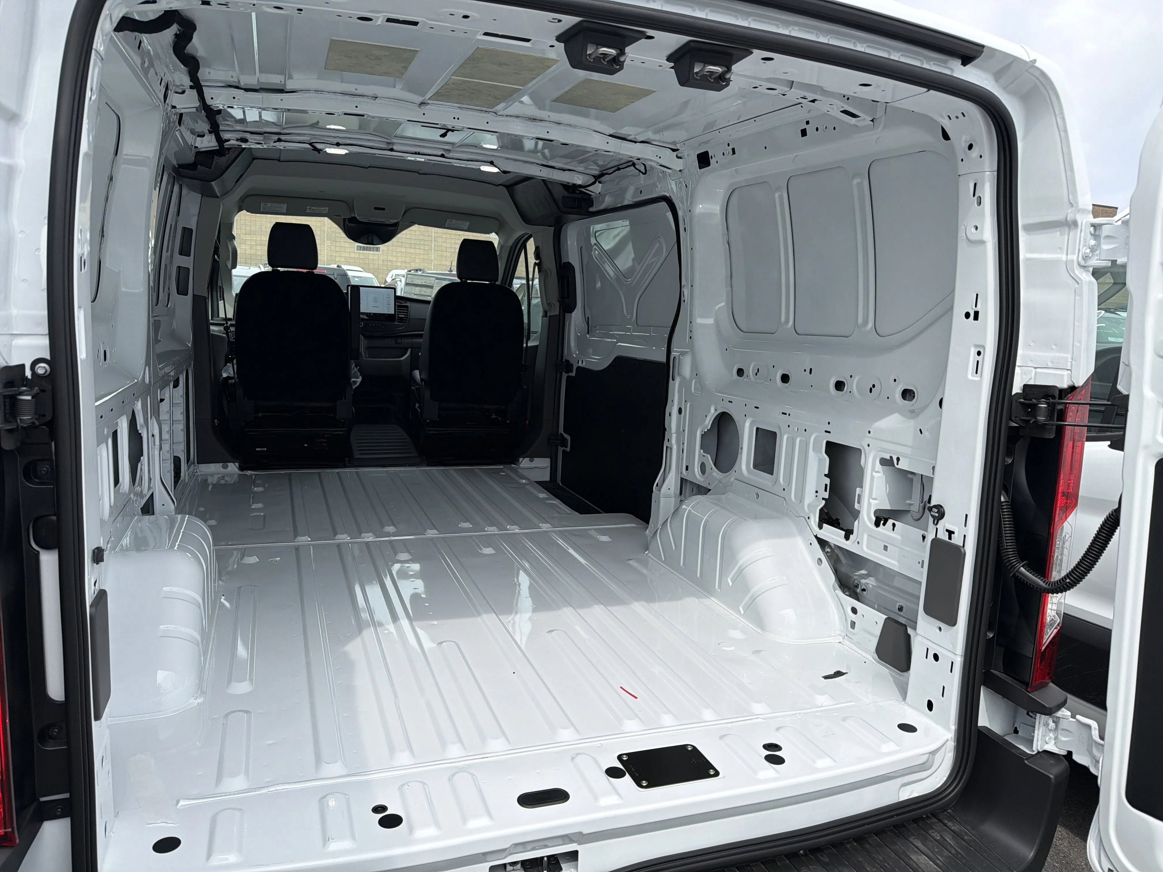 New 2026 Ford Transit 150 Low Roof RWD image 21