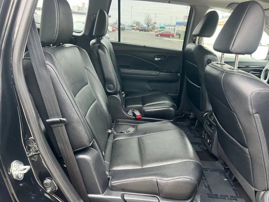 Used 2017 Honda Pilot Elite image 19