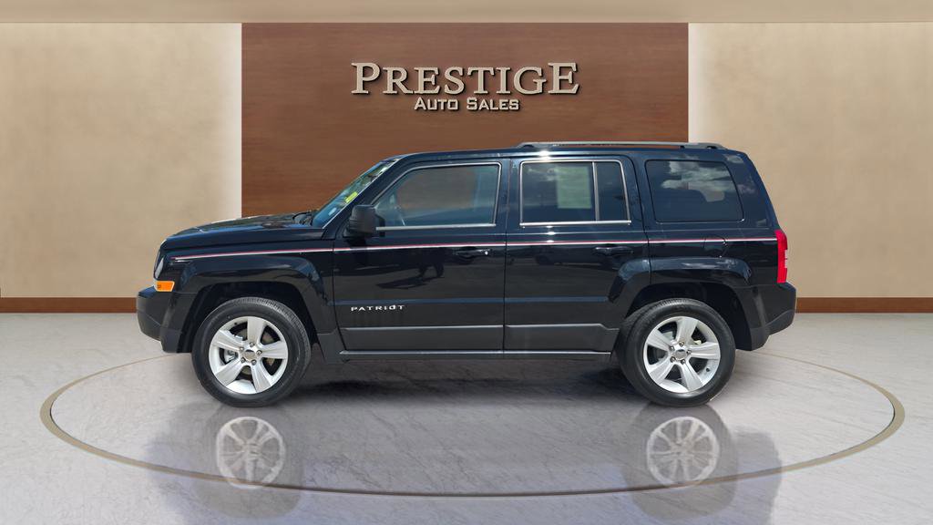 Used 2014 Jeep Patriot Latitude FWD image 2