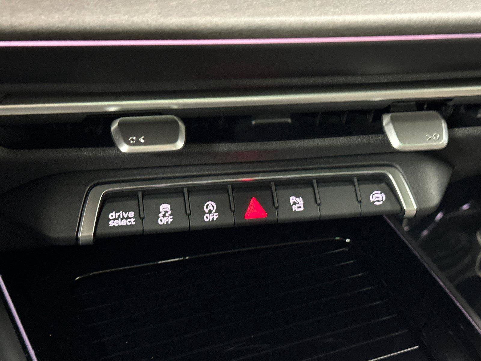 New 2026 Audi Q3 quattro 2.0T AWD/4WD image 20