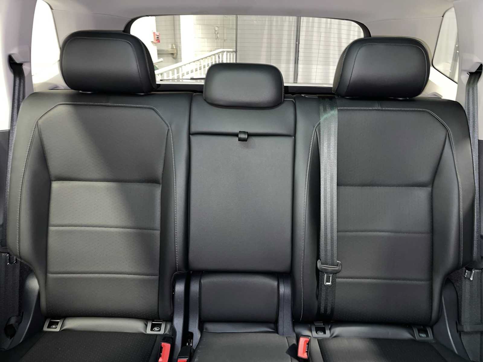 Used 2019 Volkswagen Tiguan SEL AWD/4WD image 22