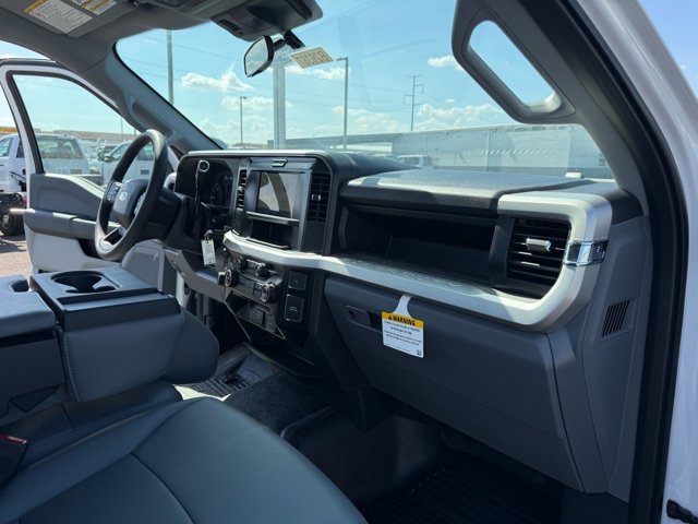 New 2026 Ford F250 XL w/ XL Chrome Package RWD image 24