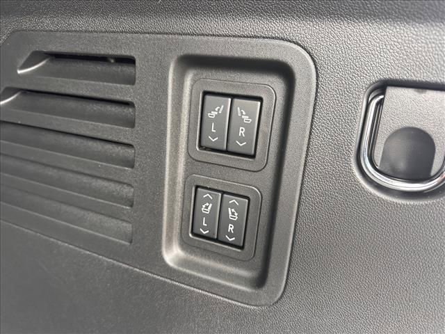 Used 2026 Buick Enclave Preferred w/ Power Package image 33