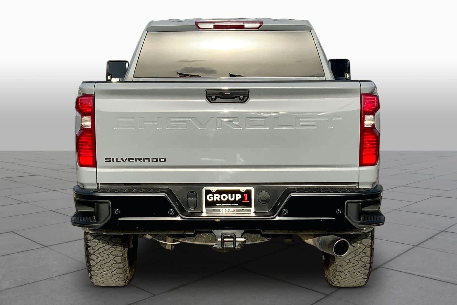 Used 2024 Chevrolet Silverado 2500 Custom w/ Custom Value Package AWD/4WD image 5
