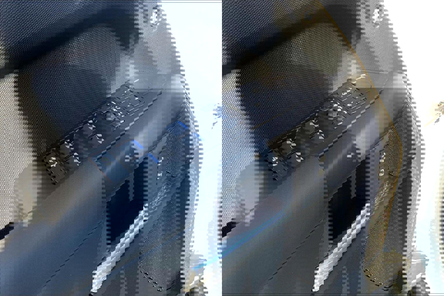 New 2026 Land Rover Defender 110 X-Dynamic SE image 21