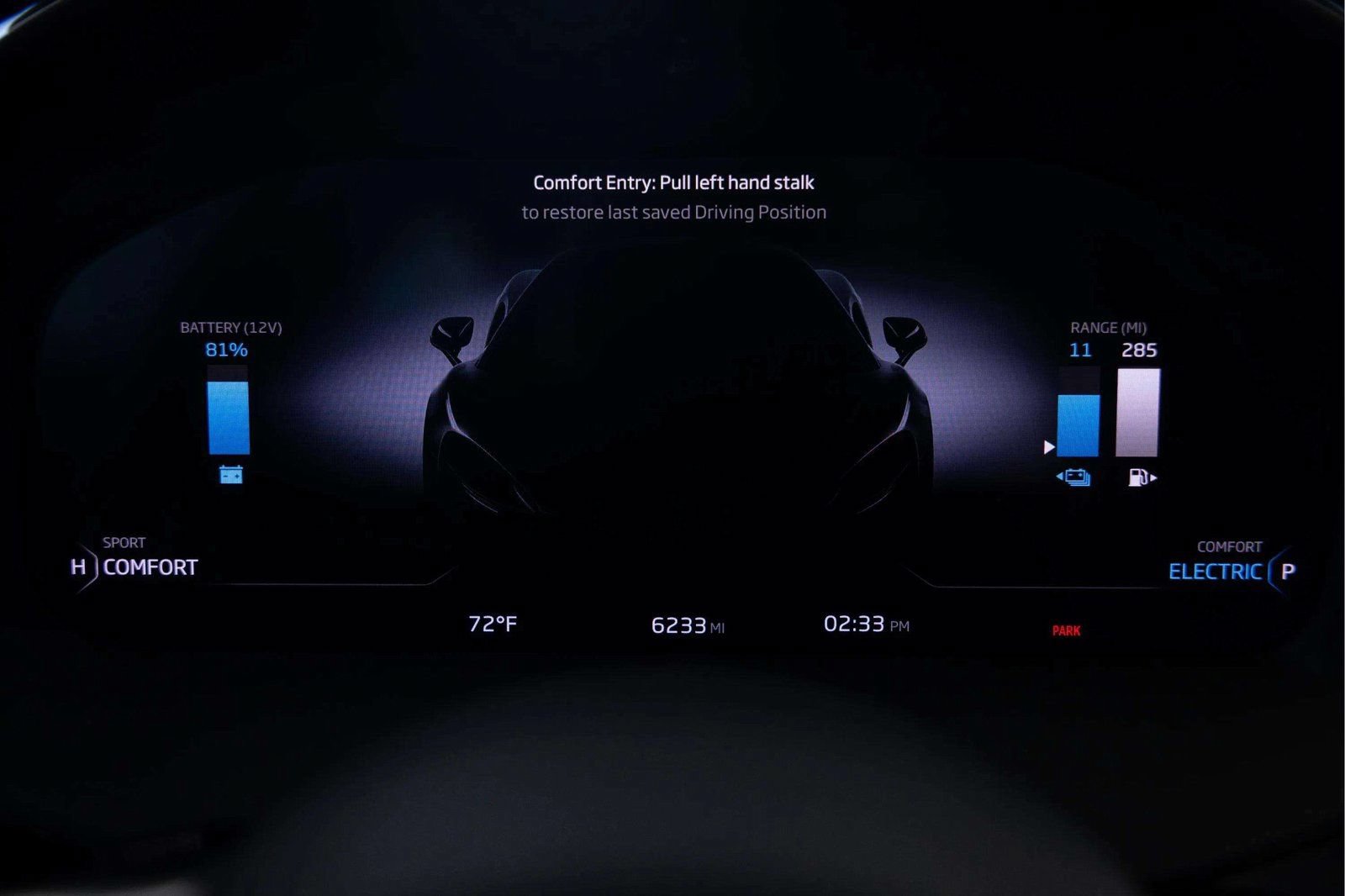 Used 2023 McLaren Artura RWD image 9