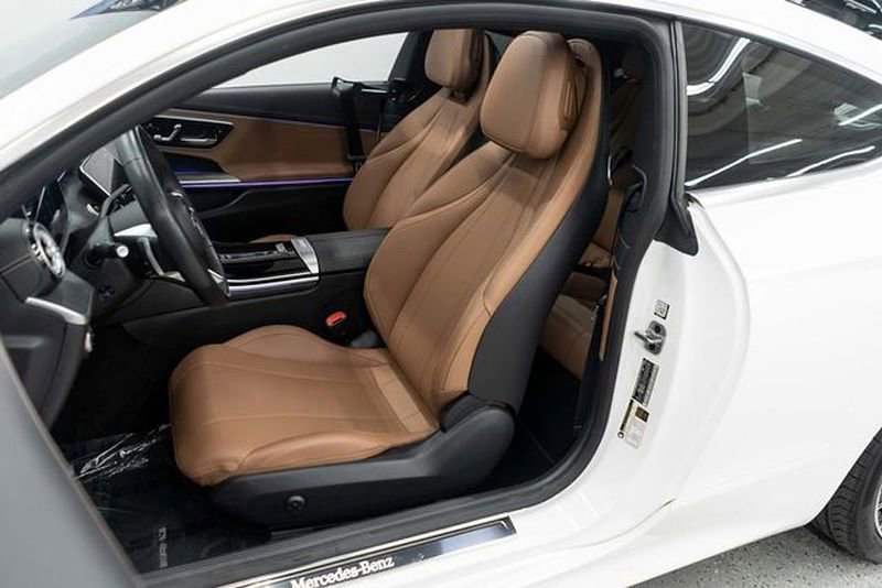 Used 2025 Mercedes-Benz CLE 300 4MATIC Coupe image 9