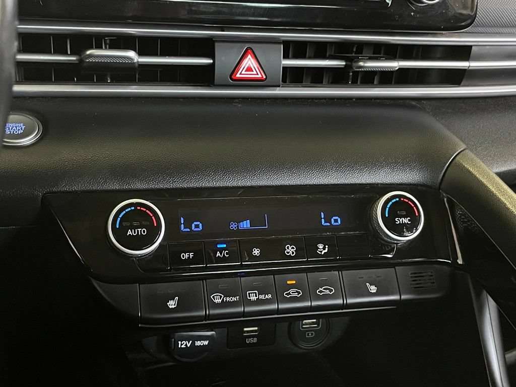 Used 2022 Hyundai Elantra SEL w/ Convenience + Premium Package FWD image 19
