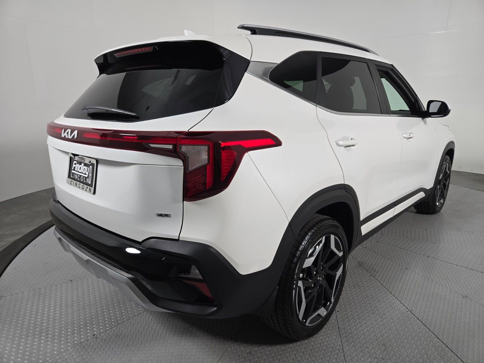 Used 2024 Kia Seltos SX AWD/4WD image 4