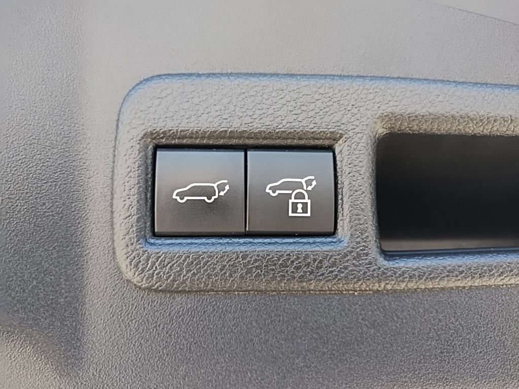 Certified 2023 Subaru Solterra AWD image 52