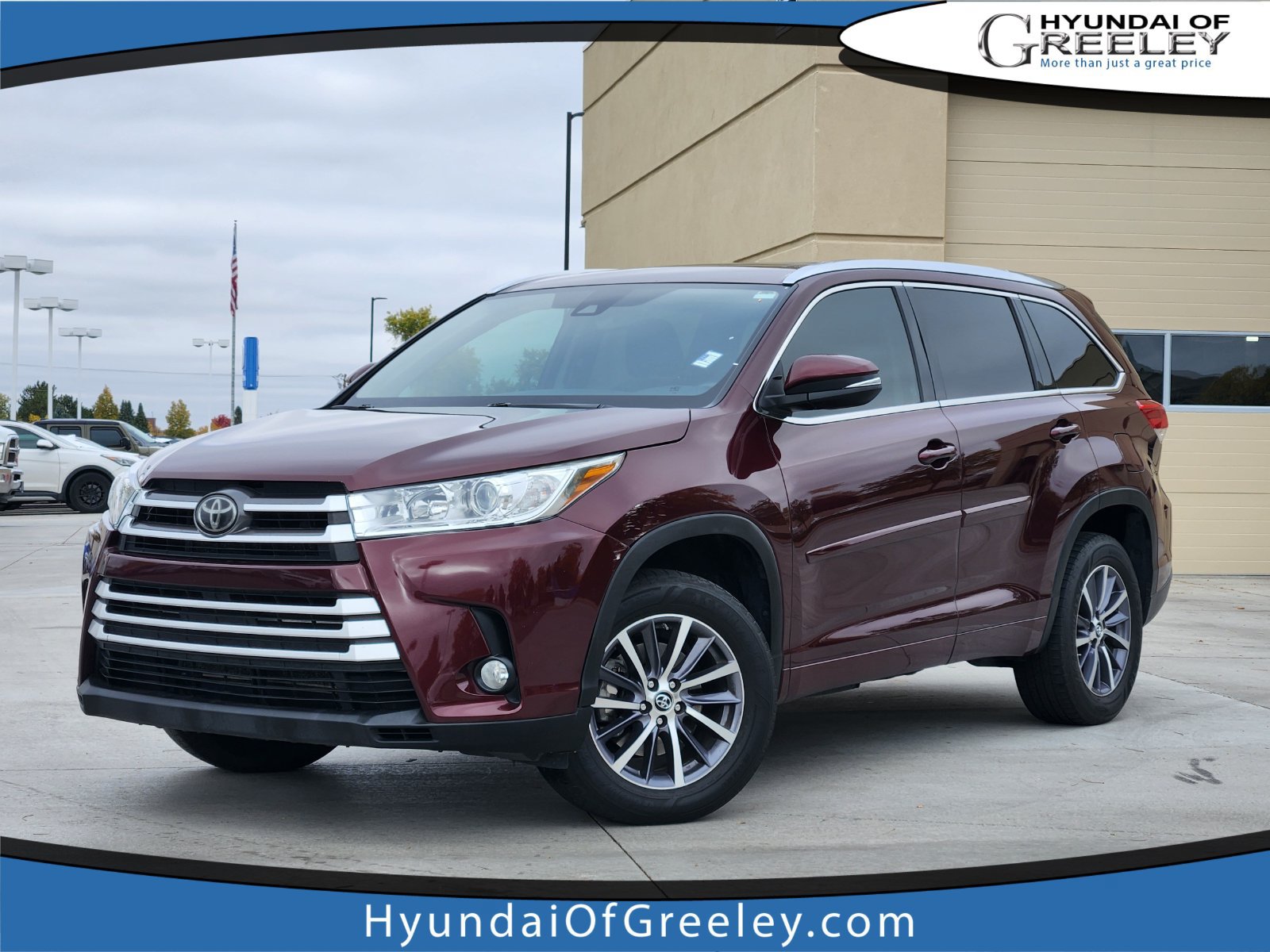 Used 2018 Toyota Highlander XLE FWD image 1