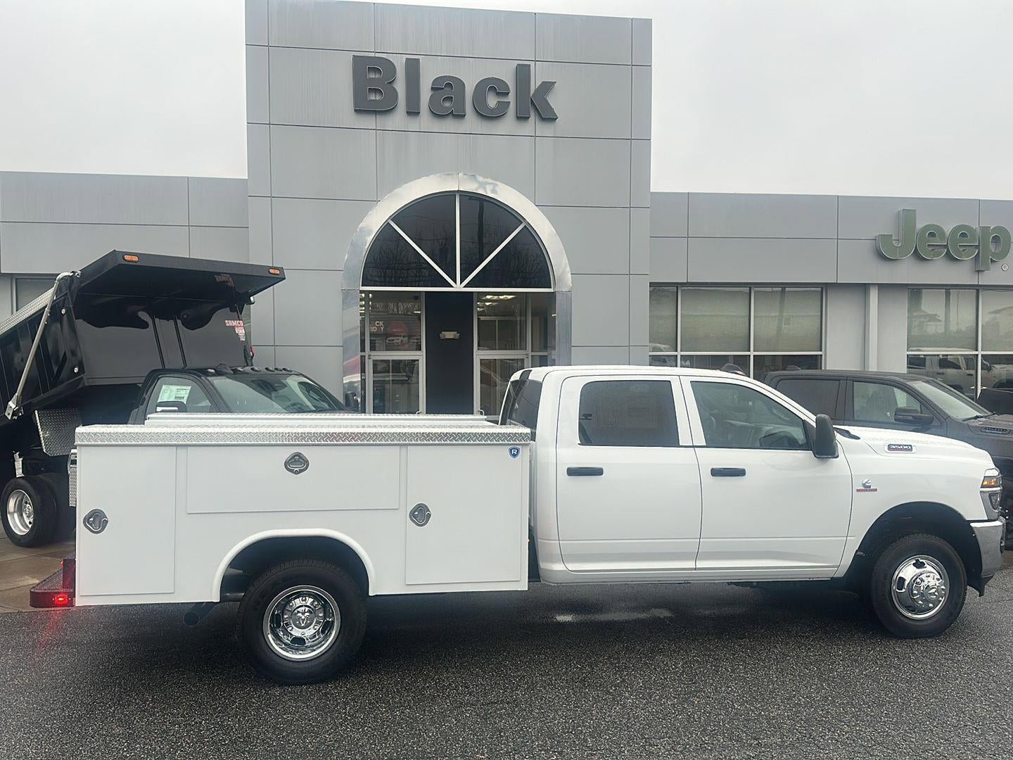 New 2026 RAM 3500 Tradesman w/ Chrome Appearance Group A image 3