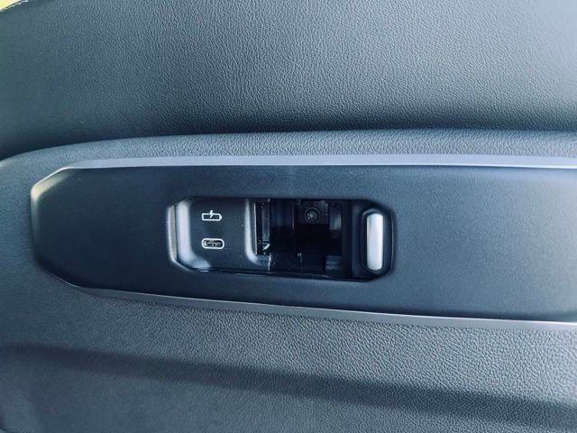 New 2026 BMW X5 xDrive40i w/ M Sport Package image 25