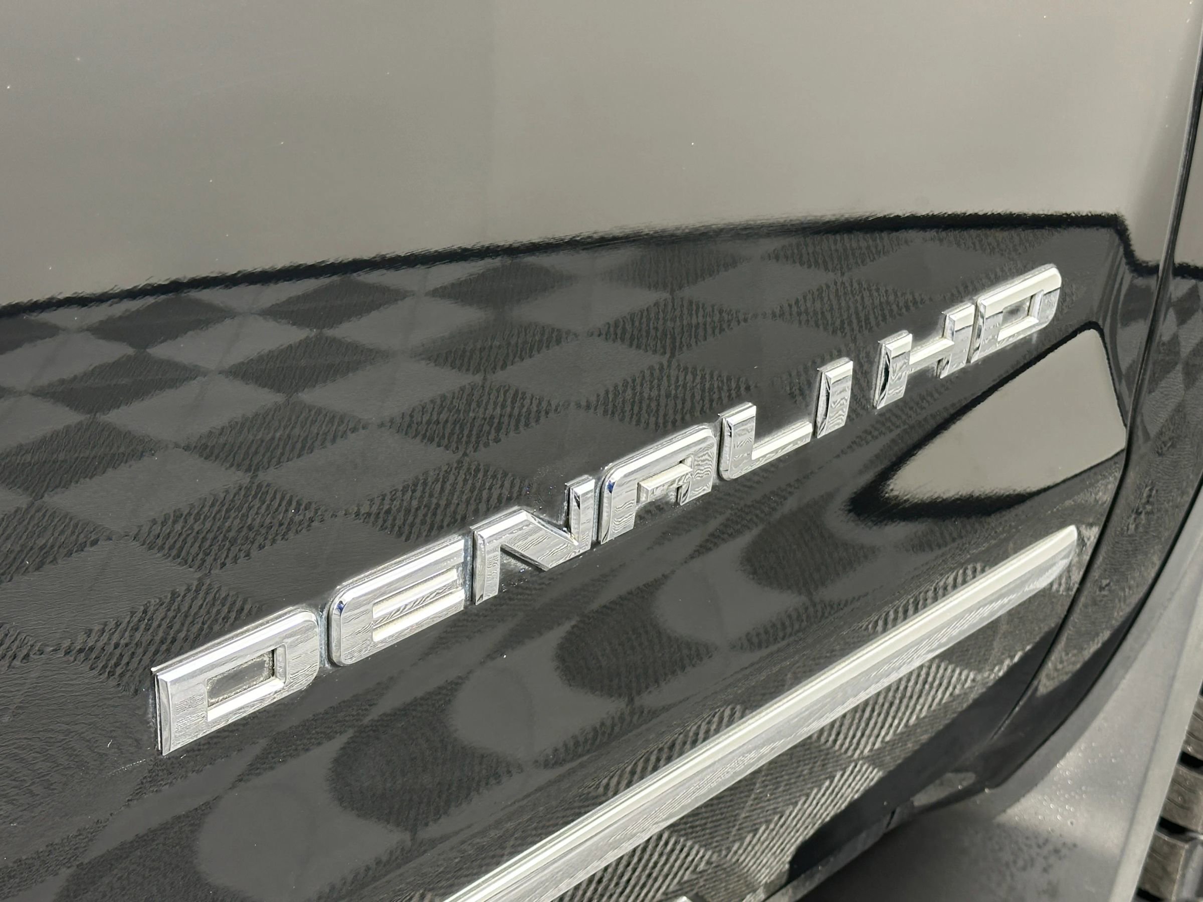 Used 2017 GMC Sierra 3500 Denali image 16