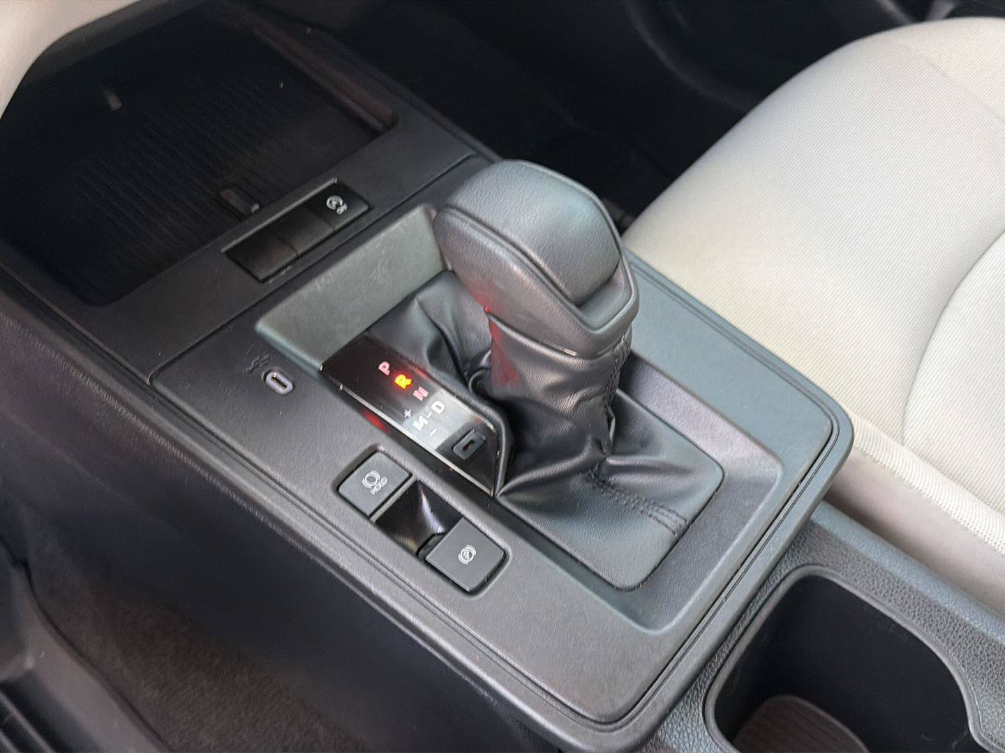 Certified 2026 Toyota Corolla Cross L FWD image 27