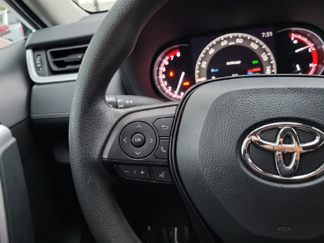 Used 2024 Toyota RAV4 XLE FWD image 15