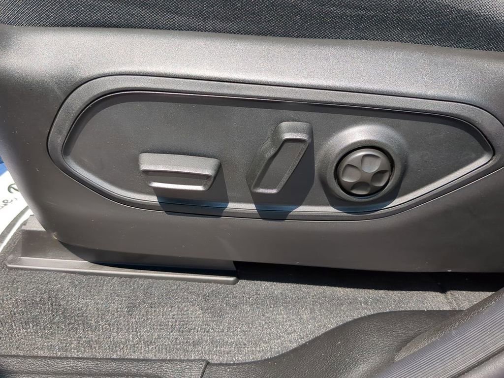 New 2025 Jeep Grand Cherokee L Laredo w/ Luxury Tech Group I image 10