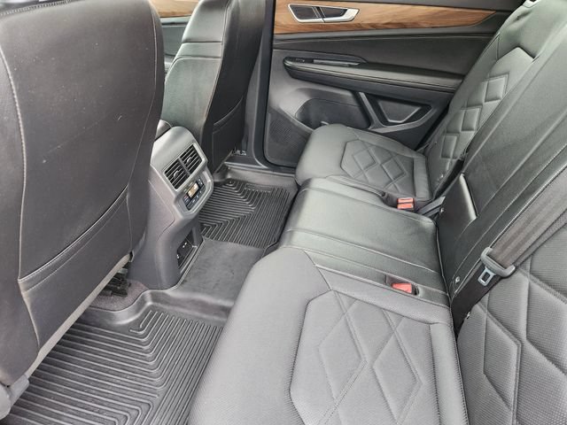 Used 2024 Volkswagen Atlas SE FWD image 29