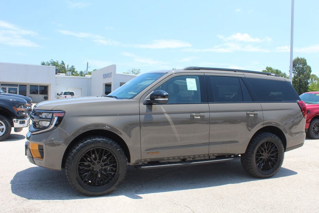 New 2027 Ford Expedition Tremor w/ Driver's Package AWD/4WD image 3