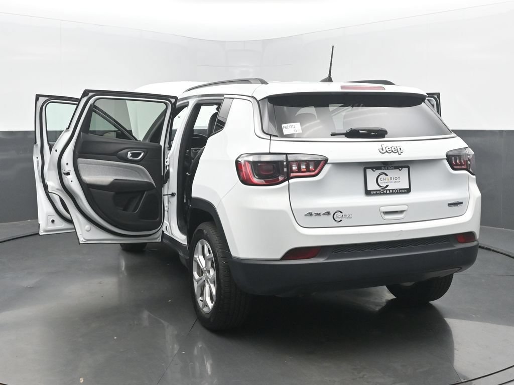 Used 2024 Jeep Compass Latitude AWD/4WD image 58