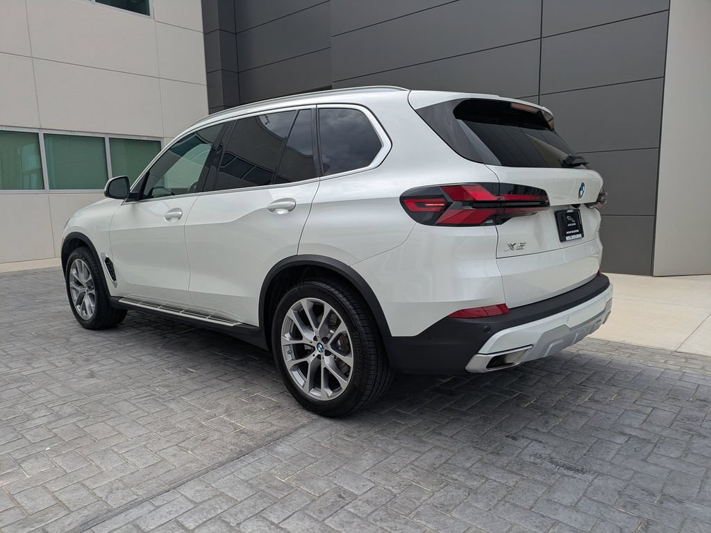 Used 2026 BMW X5 sDrive40i w/ Climate Comfort Package RWD image 7