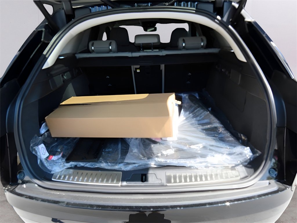 Used 2025 Land Rover Range Rover Velar Dynamic SE image 21