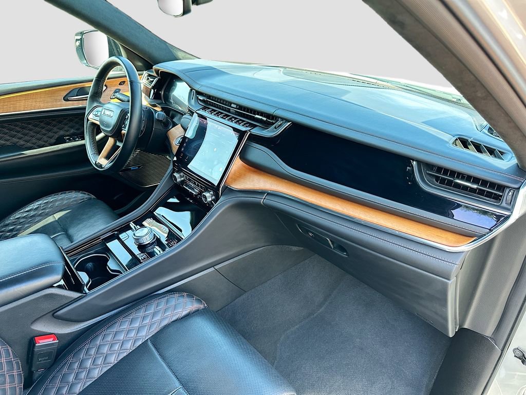 Used 2023 Jeep Grand Cherokee Summit image 38