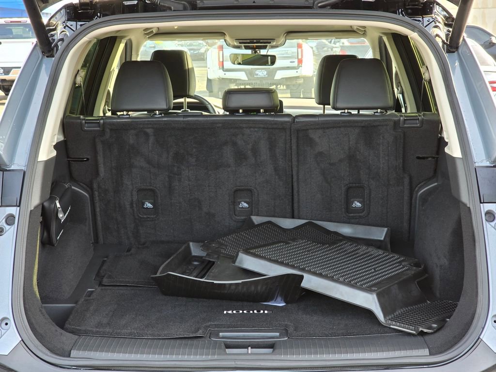 Used 2023 Nissan Rogue Platinum w/ Platinum Premium Package image 14