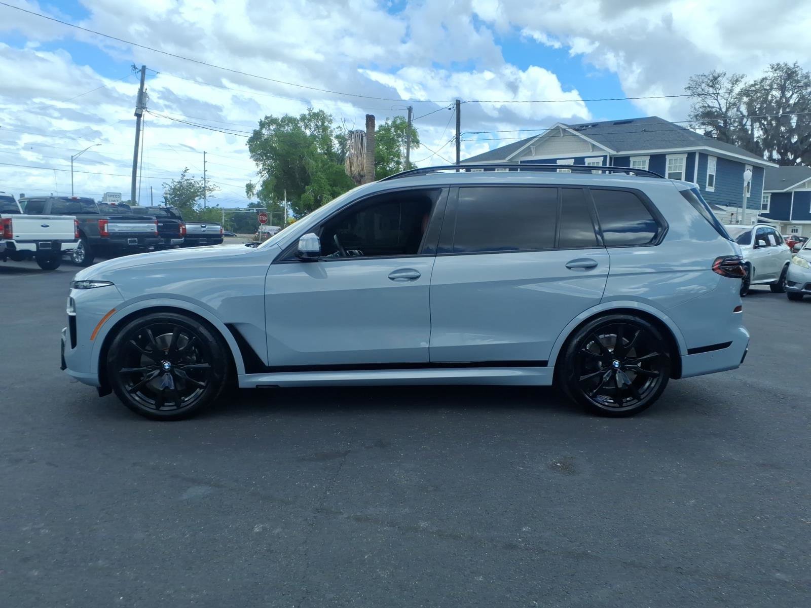 Used 2025 BMW X7 xDrive40i w/ M Sport Package image 19
