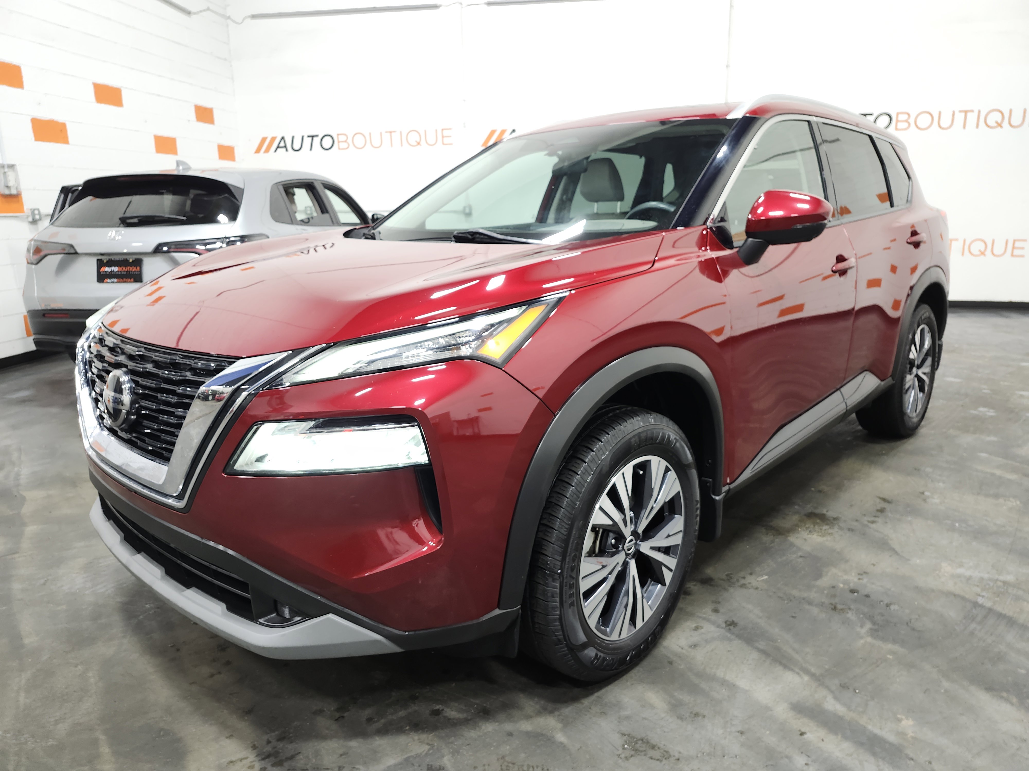 Used 2021 Nissan Rogue SV w/ Premium Package image 14