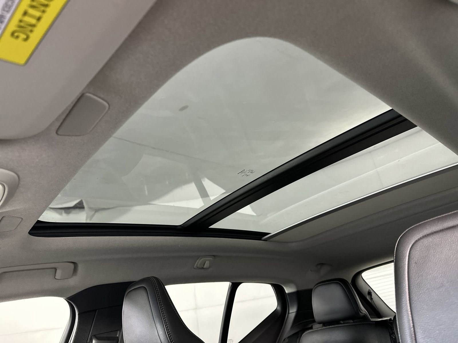 Used 2021 Volvo XC40 T4 Momentum w/ Protection Package Premier FWD image 22