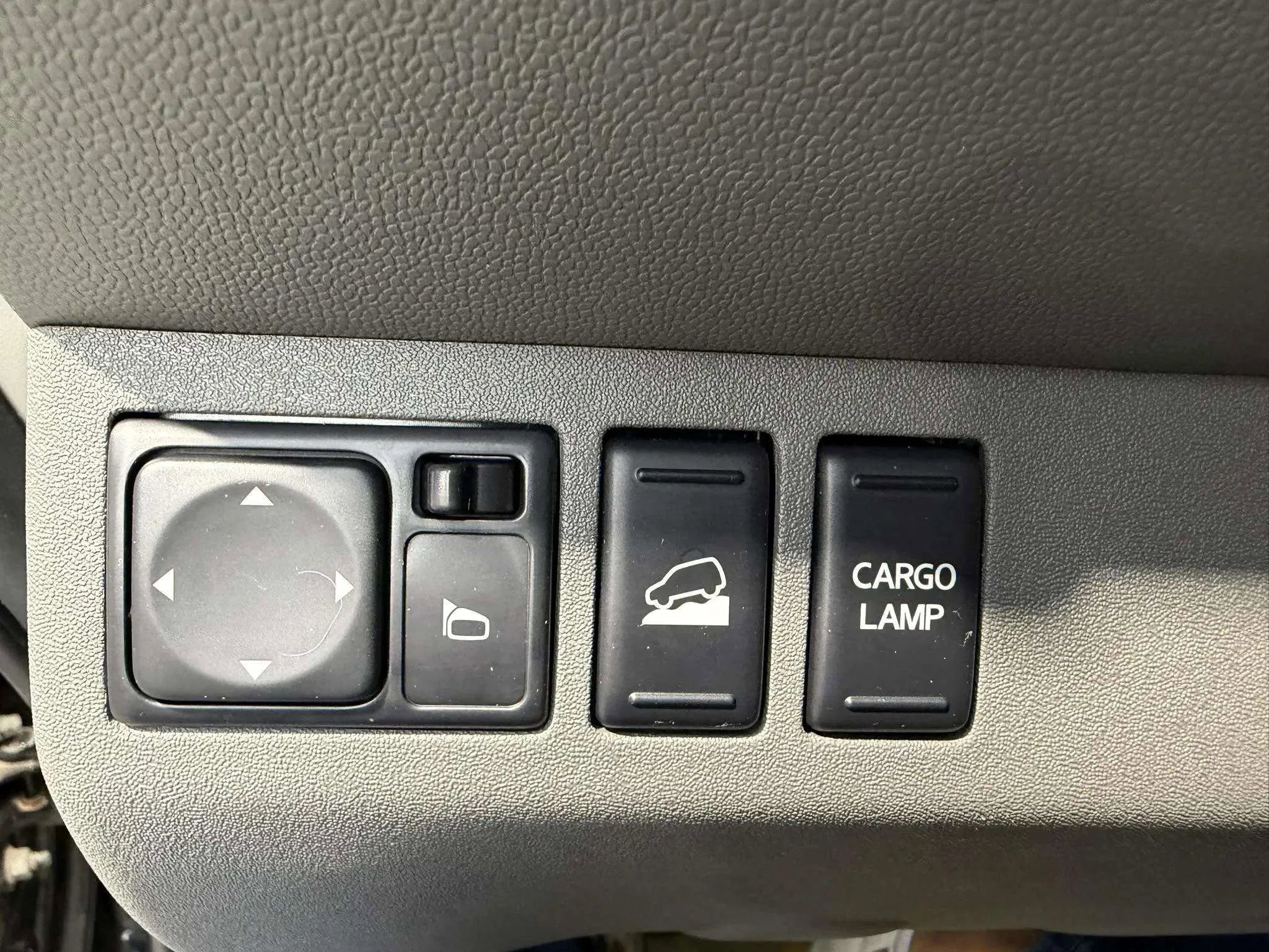 Used 2018 Nissan Frontier SV image 22