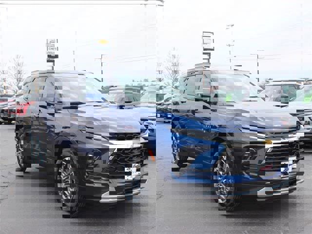 Used 2023 Chevrolet Blazer LT w/ Convenience Package image 3