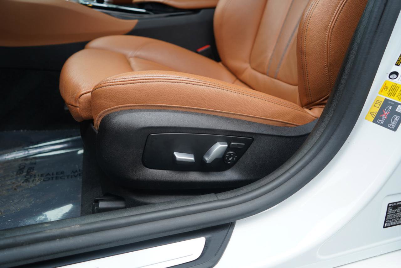 Used 2018 BMW 530e xDrive image 21