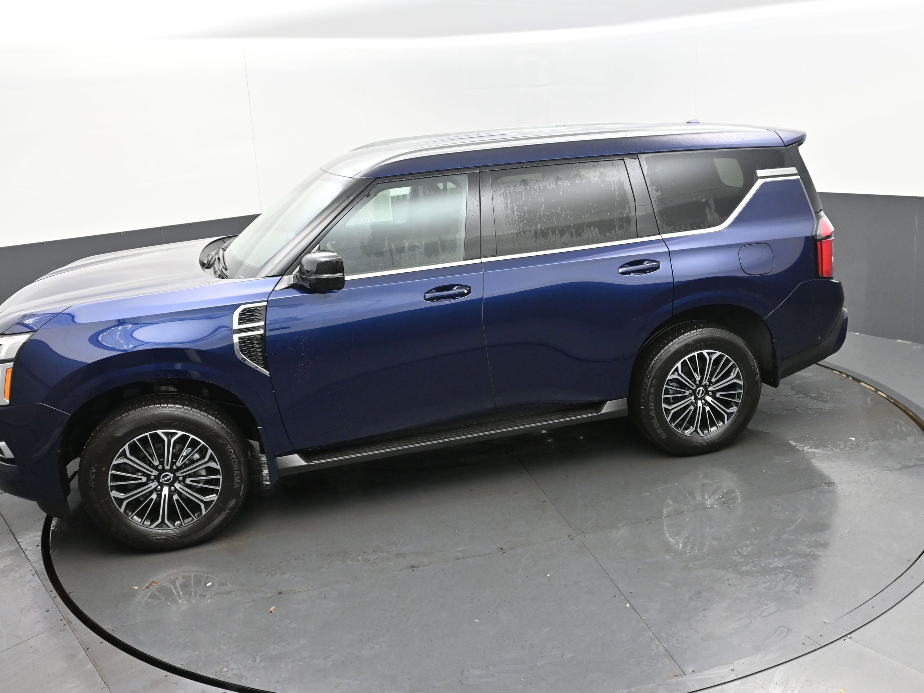 New 2025 Nissan Armada SL image 35