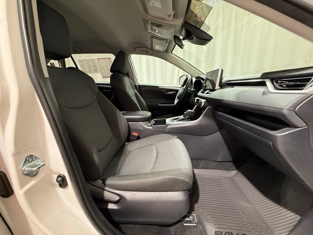 Certified 2025 Toyota RAV4 XLE AWD/4WD image 21