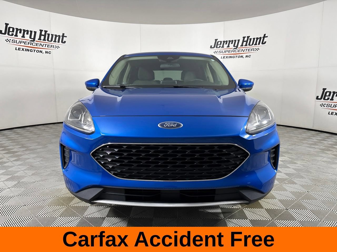 Used 2020 Ford Escape SE FWD image 3