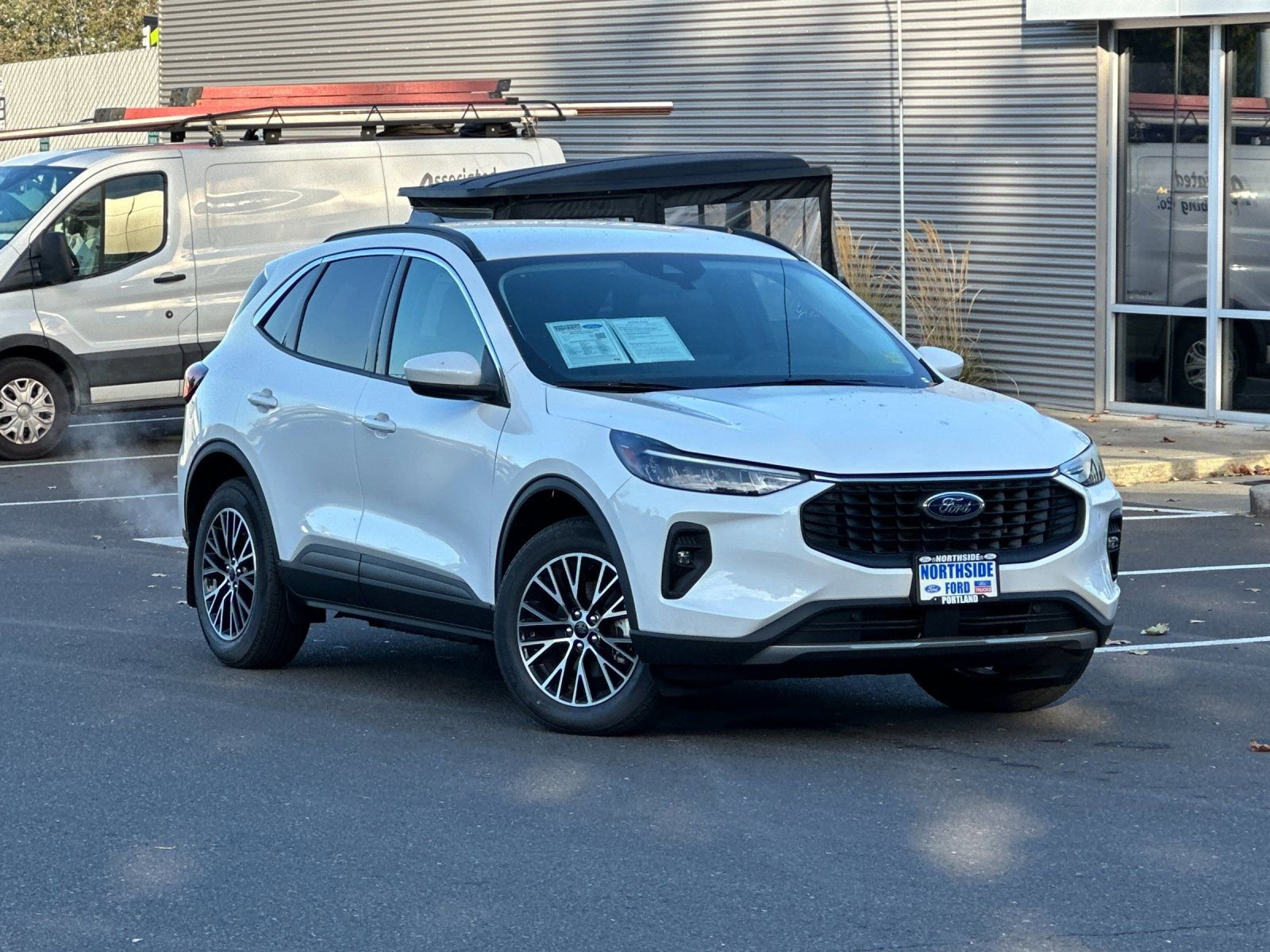 Used 2024 Ford Escape SE image 8