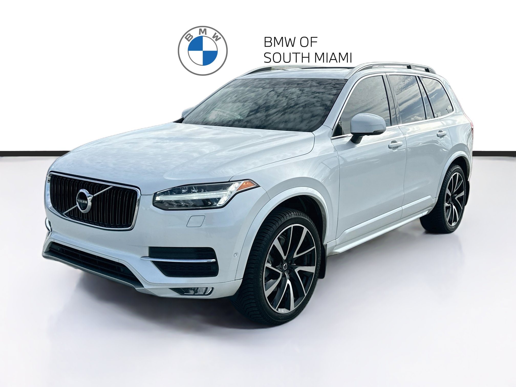 Used 2018 Volvo XC90 T6 Momentum w/ Convenience Package AWD/4WD image 3