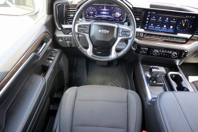 Used 2023 Chevrolet Silverado 1500 LT Trail Boss w/ Protection Package image 21
