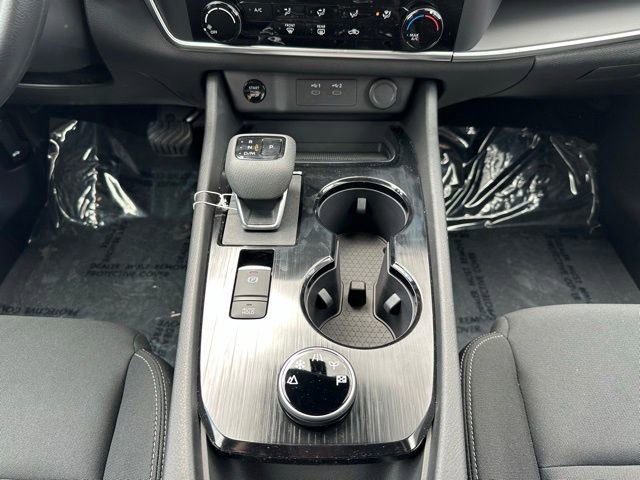 New 2025 Nissan Rogue S image 23