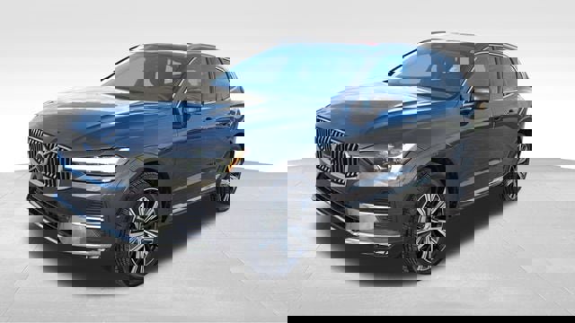Certified 2023 Volvo XC60 B5 Plus image 4