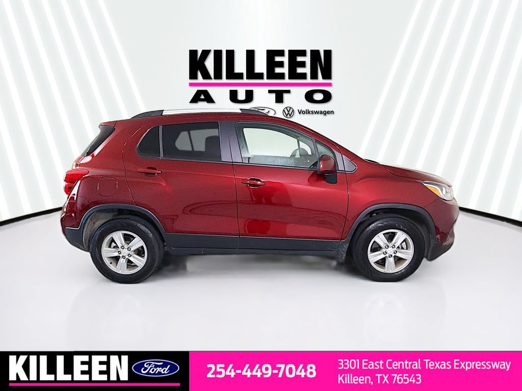 Used 2022 Chevrolet Trax LT w/ LT Convenience Package AWD/4WD image 10